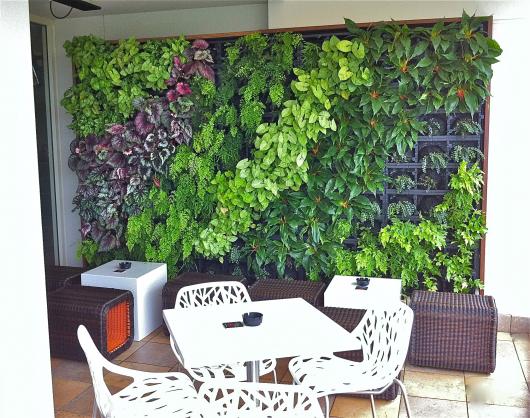 Vertical Garden Design Inspiration: Elevate Your Space with Greenery