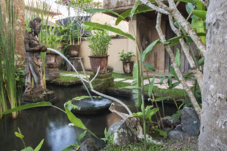 Creating Serene Sanctuaries: Designing a Reflective Garden Space for Peace and Tranquility
